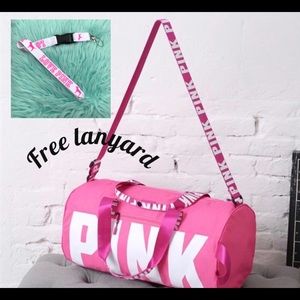 🦋Duffle bag + FREE pink 1 lanyard🦋